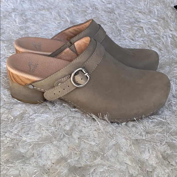 dansko taupe milled nubuck clog
